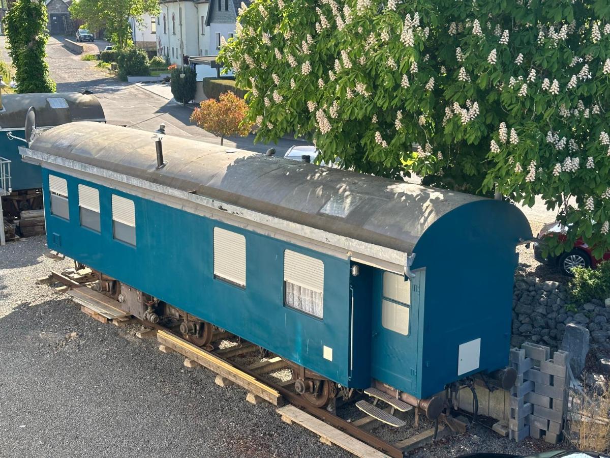 Villa Gleis 1, Eisenbahn Waggon Mit Whirlpool Und Ofen Dahlem  Esterno foto